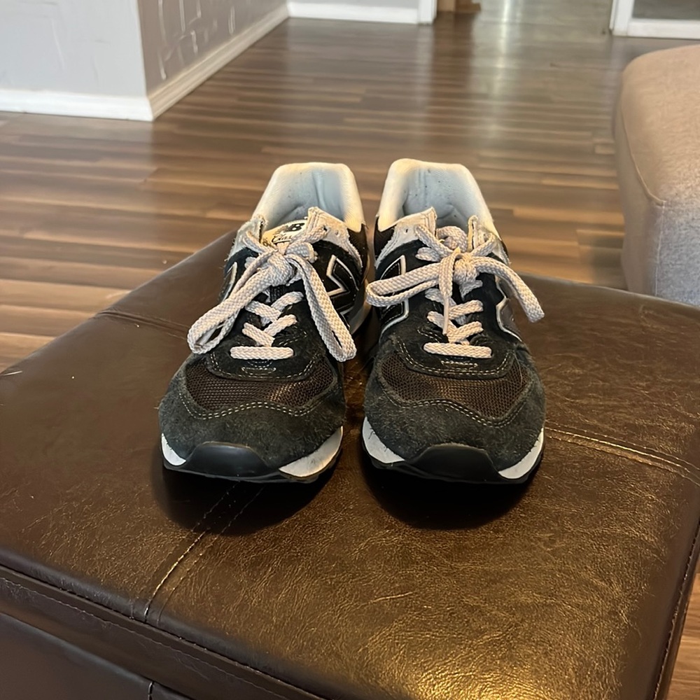 Size 9 New Balance Nike tennis shoes
